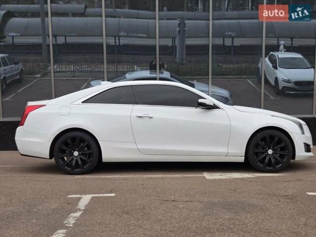 Белый Кадиллак АТС, объемом двигателя 2 л и пробегом 114 тыс. км за 12900 $, фото 6 на Automoto.ua