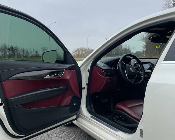 Белый Кадиллак АТС, объемом двигателя 2 л и пробегом 157 тыс. км за 13500 $, фото 11 на Automoto.ua