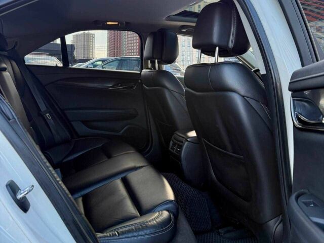 Белый Кадиллак АТС, объемом двигателя 2.5 л и пробегом 116 тыс. км за 9700 $, фото 11 на Automoto.ua