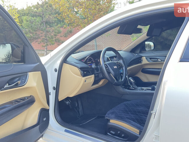 Білий Каділак АТС, об'ємом двигуна 2.5 л та пробігом 156 тис. км за 11700 $, фото 5 на Automoto.ua