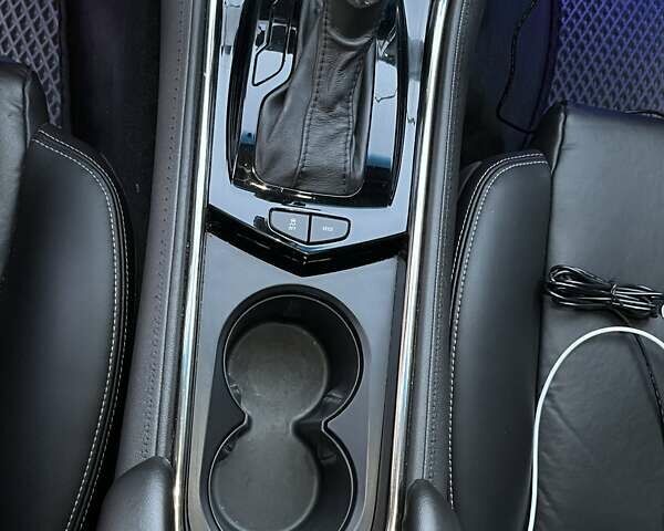 Білий Каділак АТС, об'ємом двигуна 2.5 л та пробігом 124 тис. км за 11000 $, фото 35 на Automoto.ua