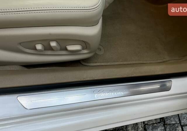 Белый Кадиллак АТС, объемом двигателя 2 л и пробегом 216 тыс. км за 8800 $, фото 53 на Automoto.ua