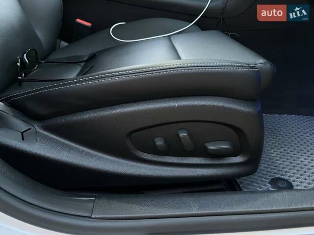 Білий Каділак АТС, об'ємом двигуна 2.5 л та пробігом 124 тис. км за 11000 $, фото 30 на Automoto.ua