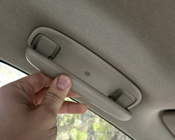 Белый Кадиллак АТС, объемом двигателя 2 л и пробегом 232 тыс. км за 9999 $, фото 6 на Automoto.ua