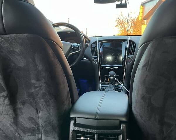 Білий Каділак АТС, об'ємом двигуна 2.5 л та пробігом 124 тис. км за 11000 $, фото 15 на Automoto.ua