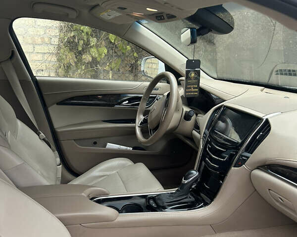 Белый Кадиллак АТС, объемом двигателя 2 л и пробегом 232 тыс. км за 9999 $, фото 12 на Automoto.ua