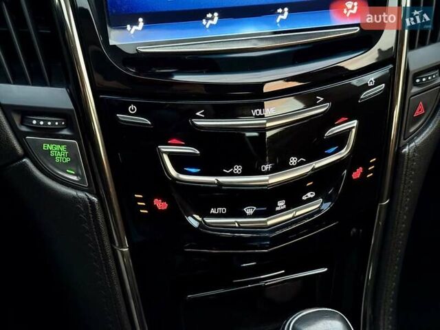 Белый Кадиллак АТС, объемом двигателя 2 л и пробегом 151 тыс. км за 11000 $, фото 18 на Automoto.ua