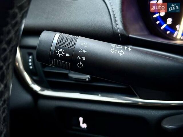 Белый Кадиллак АТС, объемом двигателя 2 л и пробегом 151 тыс. км за 11000 $, фото 20 на Automoto.ua