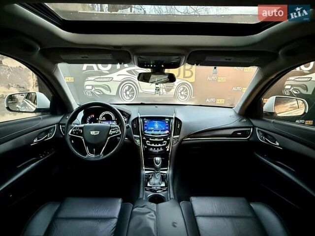 Белый Кадиллак АТС, объемом двигателя 2 л и пробегом 151 тыс. км за 11000 $, фото 12 на Automoto.ua