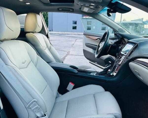 Белый Кадиллак АТС, объемом двигателя 2 л и пробегом 45 тыс. км за 3300 $, фото 7 на Automoto.ua