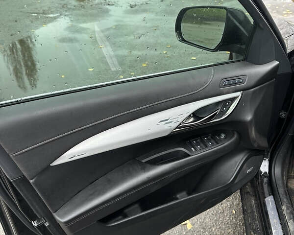 Черный Кадиллак АТС, объемом двигателя 2.5 л и пробегом 220 тыс. км за 9700 $, фото 7 на Automoto.ua