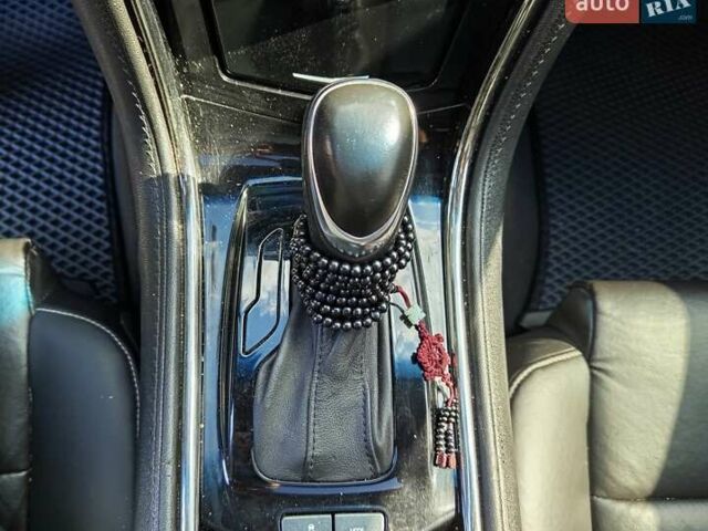 Серый Кадиллак АТС, объемом двигателя 2 л и пробегом 219 тыс. км за 11400 $, фото 17 на Automoto.ua