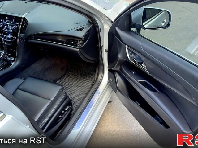 Серый Кадиллак АТС, объемом двигателя 2.5 л и пробегом 172 тыс. км за 8800 $, фото 6 на Automoto.ua