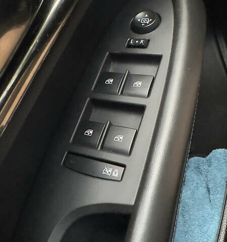 Серый Кадиллак АТС, объемом двигателя 2.5 л и пробегом 170 тыс. км за 9500 $, фото 26 на Automoto.ua