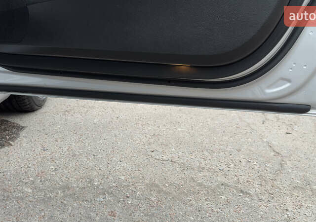 Серый Кадиллак АТС, объемом двигателя 2.5 л и пробегом 170 тыс. км за 9500 $, фото 9 на Automoto.ua