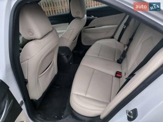 Белый Кадиллак CT4, объемом двигателя 2 л и пробегом 151 тыс. км за 19000 $, фото 3 на Automoto.ua