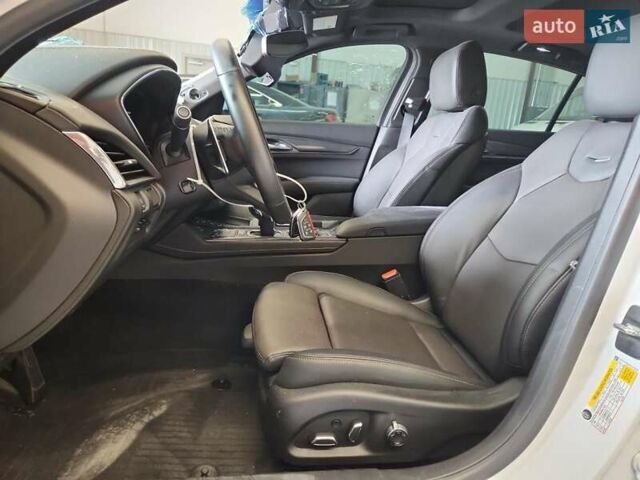 Каділак CT5-V 2024 у Львові на Automoto.ua Білий Каділак CT5-V, об'ємом двигуна 3 л та пробігом 19 тис. км за 25000 $, фото 5 на Automoto.ua