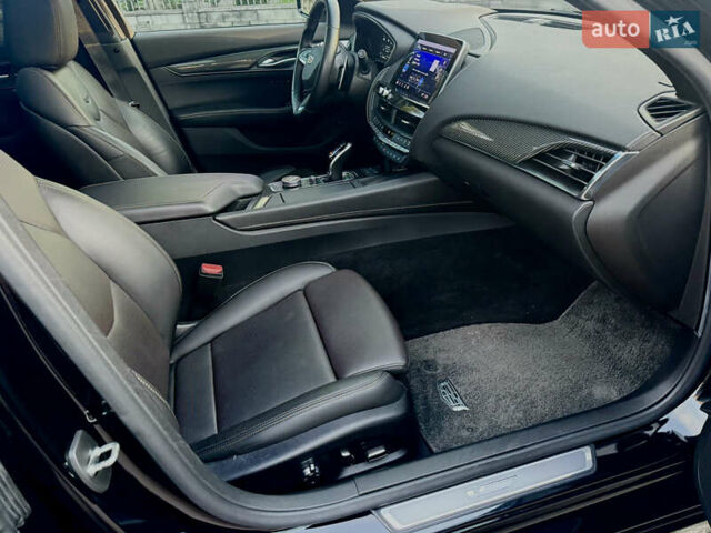 Черный Кадиллак CT5, объемом двигателя 3 л и пробегом 42 тыс. км за 47000 $, фото 13 на Automoto.ua