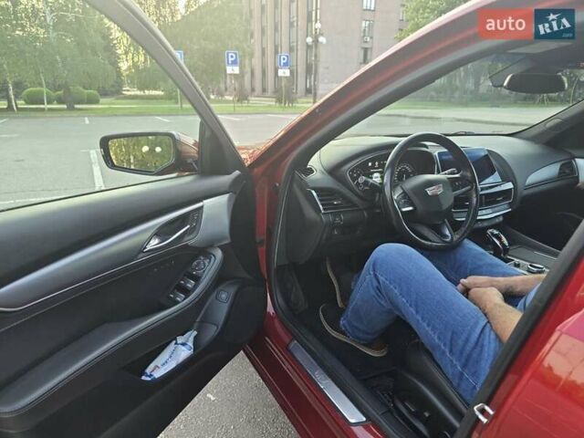 Красный Кадиллак CT5, объемом двигателя 2 л и пробегом 81 тыс. км за 32500 $, фото 11 на Automoto.ua