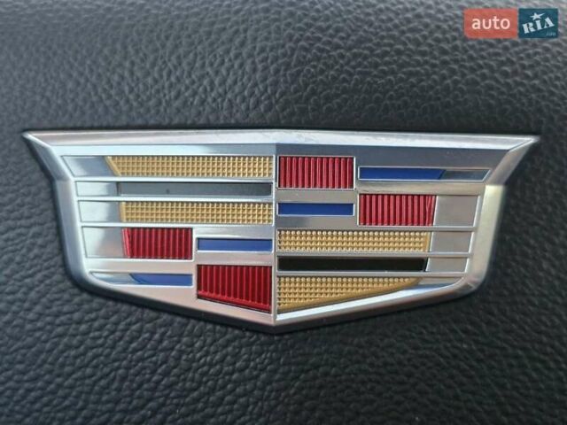 Красный Кадиллак CT5, объемом двигателя 2 л и пробегом 81 тыс. км за 32500 $, фото 47 на Automoto.ua