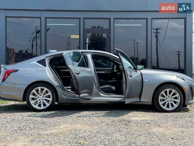 Серый Кадиллак CT5, объемом двигателя 2 л и пробегом 10 тыс. км за 29950 $, фото 4 на Automoto.ua
