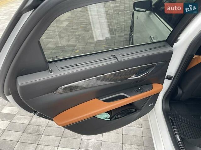 Білий Каділак CT6, об'ємом двигуна 3.6 л та пробігом 175 тис. км за 27000 $, фото 18 на Automoto.ua