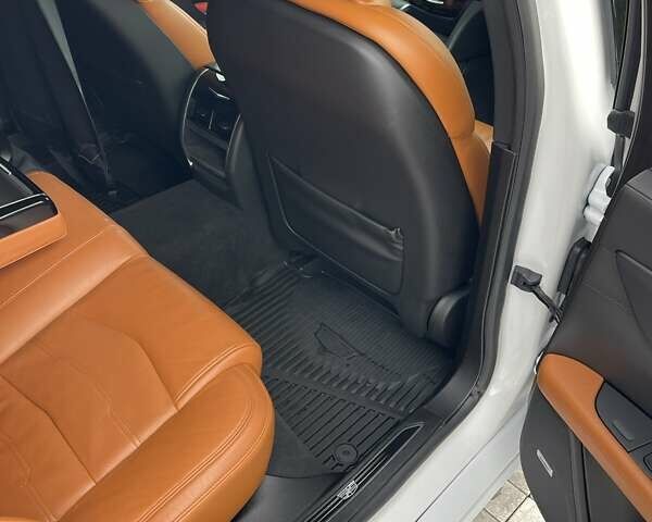 Білий Каділак CT6, об'ємом двигуна 3.6 л та пробігом 175 тис. км за 27000 $, фото 22 на Automoto.ua