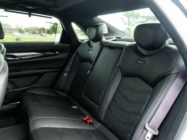 Белый Кадиллак CT6, объемом двигателя 3.6 л и пробегом 43 тыс. км за 3800 $, фото 7 на Automoto.ua
