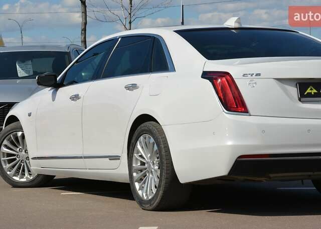 Белый Кадиллак CT6, объемом двигателя 2 л и пробегом 110 тыс. км за 28999 $, фото 9 на Automoto.ua