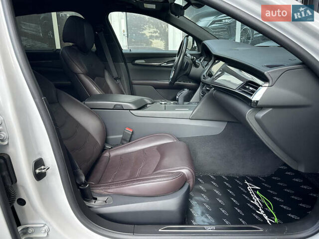 Белый Кадиллак CT6, объемом двигателя 3.65 л и пробегом 65 тыс. км за 35000 $, фото 17 на Automoto.ua