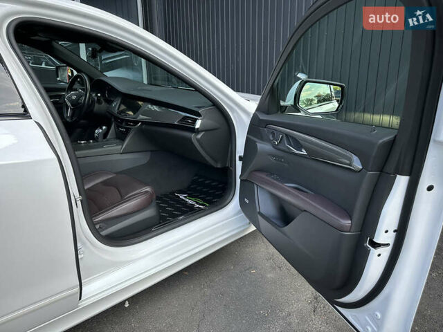 Белый Кадиллак CT6, объемом двигателя 3.65 л и пробегом 65 тыс. км за 35000 $, фото 16 на Automoto.ua