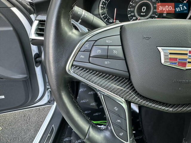 Белый Кадиллак CT6, объемом двигателя 3.65 л и пробегом 65 тыс. км за 35000 $, фото 32 на Automoto.ua