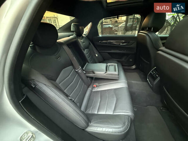 Серый Кадиллак CT6, объемом двигателя 3.64 л и пробегом 160 тыс. км за 26000 $, фото 43 на Automoto.ua
