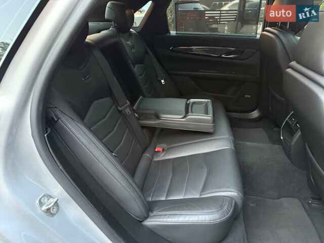 Серый Кадиллак CT6, объемом двигателя 3.64 л и пробегом 160 тыс. км за 26000 $, фото 42 на Automoto.ua