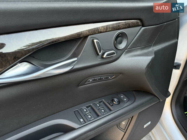 Серый Кадиллак CT6, объемом двигателя 3.64 л и пробегом 160 тыс. км за 26000 $, фото 30 на Automoto.ua