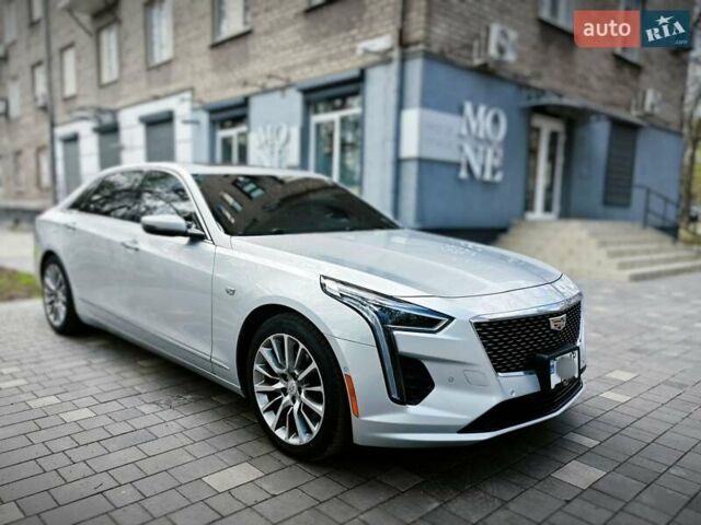Серый Кадиллак CT6, объемом двигателя 3.6 л и пробегом 156 тыс. км за 35000 $, фото 2 на Automoto.ua