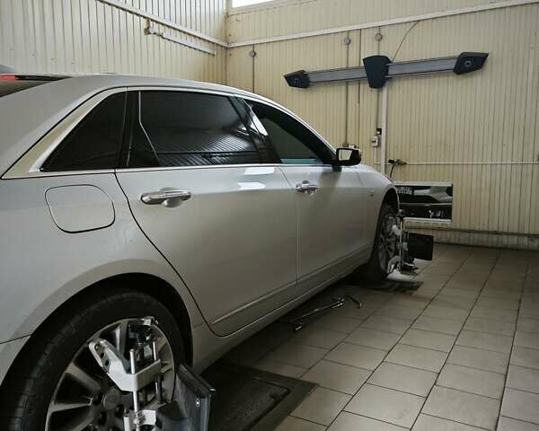 Серый Кадиллак CT6, объемом двигателя 3.6 л и пробегом 156 тыс. км за 35000 $, фото 28 на Automoto.ua