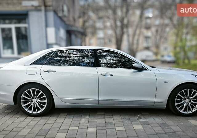 Серый Кадиллак CT6, объемом двигателя 3.6 л и пробегом 156 тыс. км за 35000 $, фото 5 на Automoto.ua