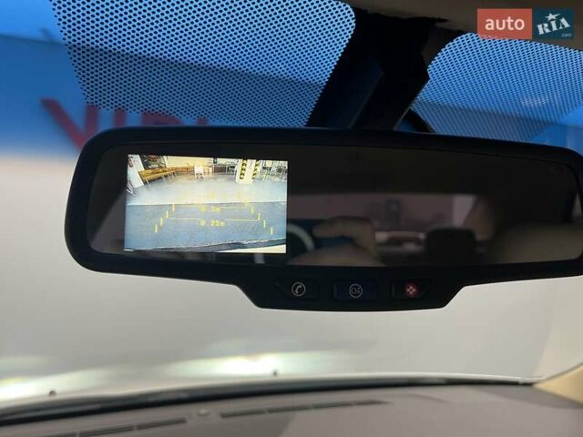 Білий Каділак CTS, об'ємом двигуна 3 л та пробігом 165 тис. км за 8265 $, фото 17 на Automoto.ua
