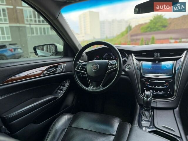 Білий Каділак CTS, об'ємом двигуна 2 л та пробігом 231 тис. км за 10300 $, фото 7 на Automoto.ua
