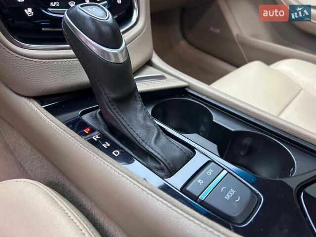 Білий Каділак CTS, об'ємом двигуна 2 л та пробігом 152 тис. км за 14990 $, фото 20 на Automoto.ua