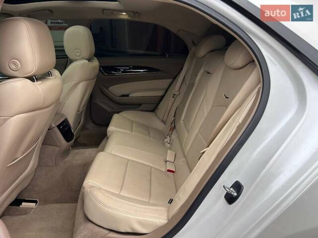 Білий Каділак CTS, об'ємом двигуна 2 л та пробігом 152 тис. км за 14990 $, фото 11 на Automoto.ua
