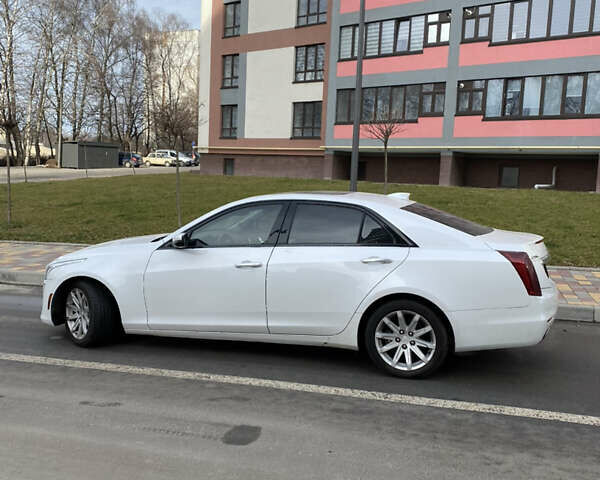 Белый Кадиллак СТС, объемом двигателя 2 л и пробегом 170 тыс. км за 13000 $, фото 5 на Automoto.ua