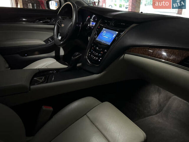 Белый Кадиллак СТС, объемом двигателя 3.6 л и пробегом 159 тыс. км за 13900 $, фото 40 на Automoto.ua