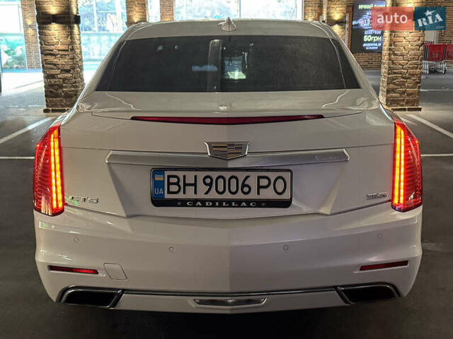 Белый Кадиллак СТС, объемом двигателя 3.6 л и пробегом 159 тыс. км за 13900 $, фото 17 на Automoto.ua