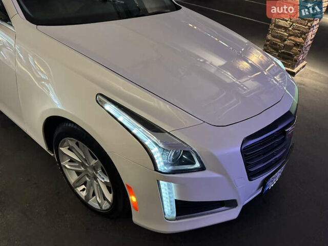 Белый Кадиллак СТС, объемом двигателя 3.6 л и пробегом 159 тыс. км за 13900 $, фото 3 на Automoto.ua