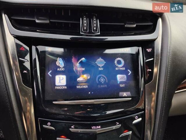 Білий Каділак CTS, об'ємом двигуна 3.6 л та пробігом 164 тис. км за 15200 $, фото 4 на Automoto.ua