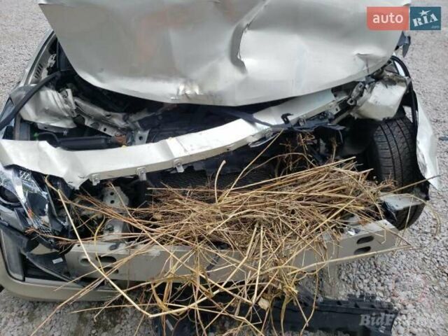 Бежевий Каділак CTS, об'ємом двигуна 3.6 л та пробігом 160 тис. км за 4000 $, фото 4 на Automoto.ua