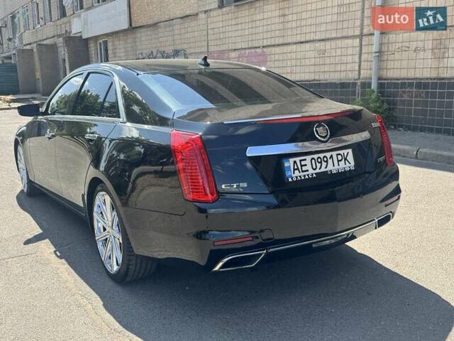 Черный Кадиллак СТС, объемом двигателя 2 л и пробегом 184 тыс. км за 16000 $, фото 3 на Automoto.ua