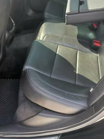 Чорний Каділак CTS, об'ємом двигуна 2 л та пробігом 140 тис. км за 15700 $, фото 8 на Automoto.ua